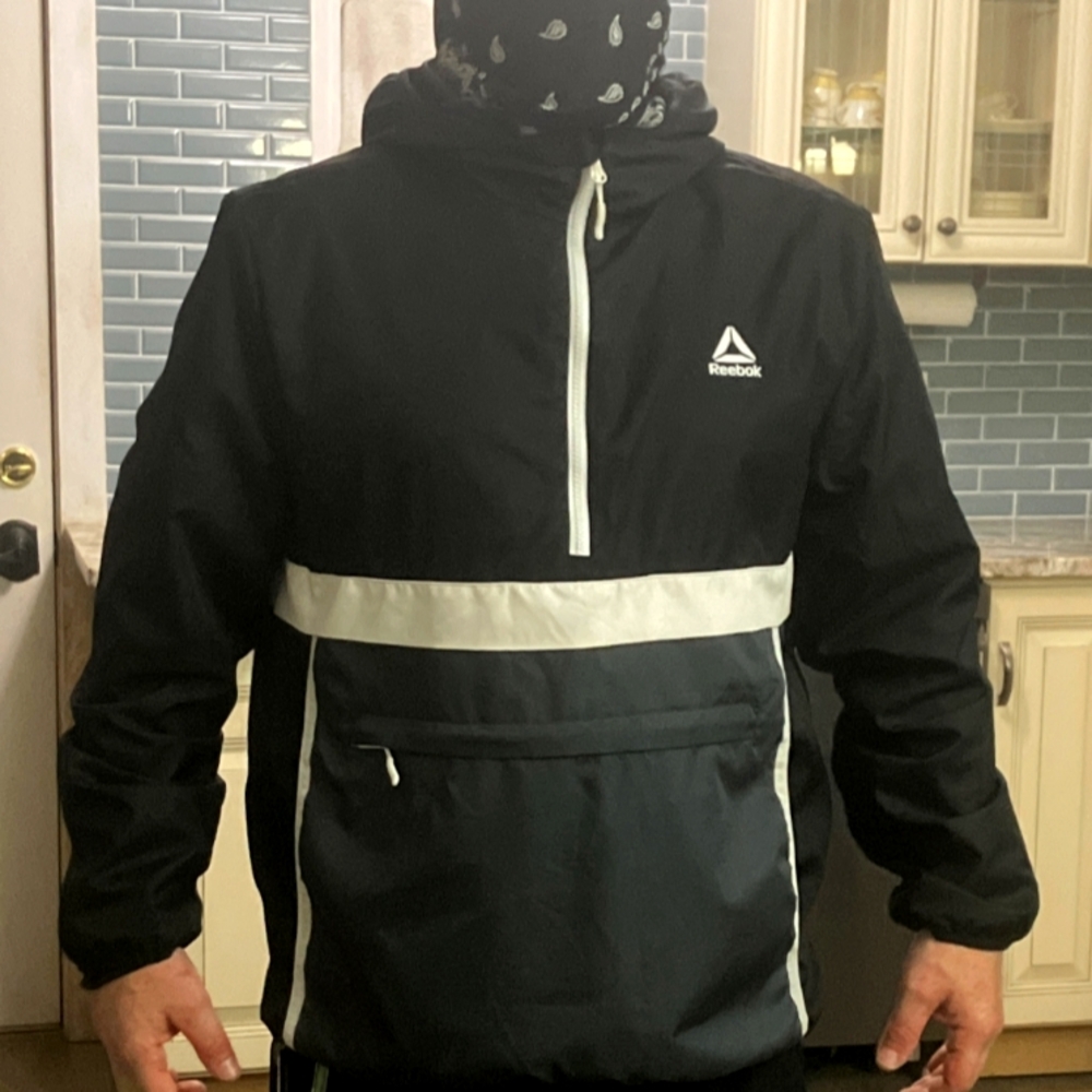 Reebok Men's pull over zip hoodie